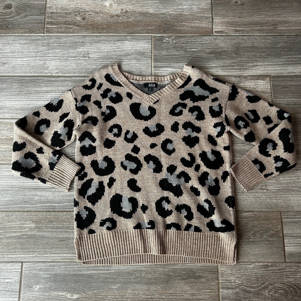 ANA A NEW APPROACH Womens Leopard Print Classic Preppy V Neck Sweater Size S‎